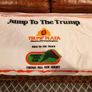 Rare vintage NJ Plaza Atlantic City Trump Resort Towel